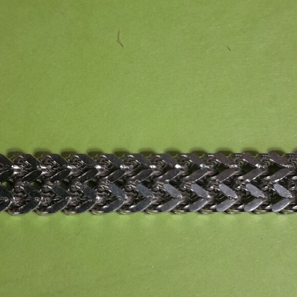 Silver Unisex 8" Herringbone Magnetic Bracelet...NEW - Picture 7 of 7